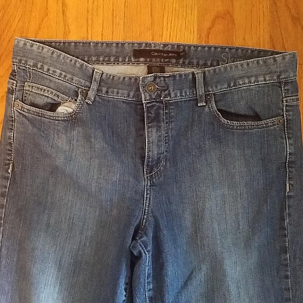 Calvin Klein mid rise straight leg skinny jeans